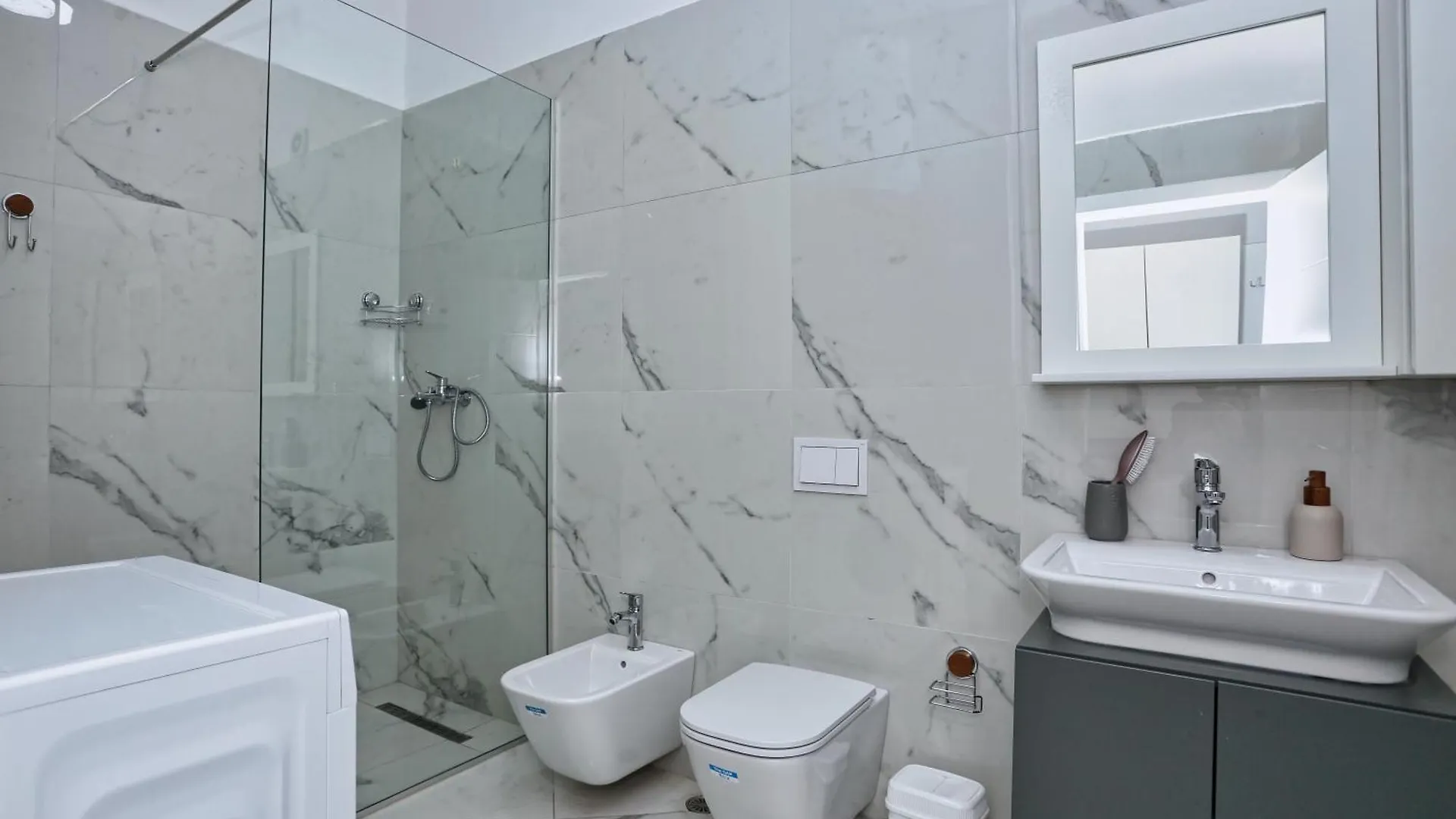 Luxury Apartment Square 21Tirana