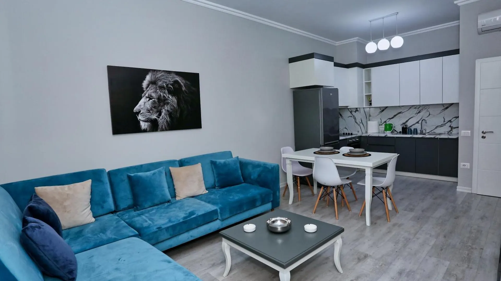 Luxury Apartment Square 21Tirana